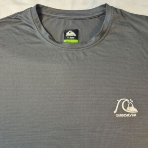 Quiksilver 50+ UPFProtection Long Sleeve Charcoal Tee NWT Size Medium